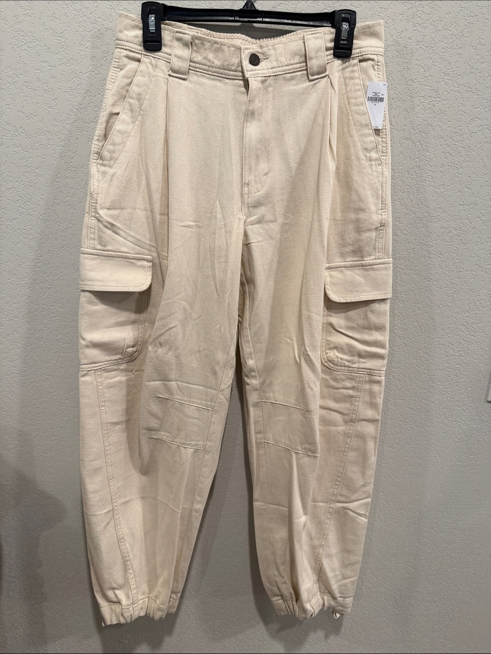 Old Navy Cream Barrel Cargo Pants